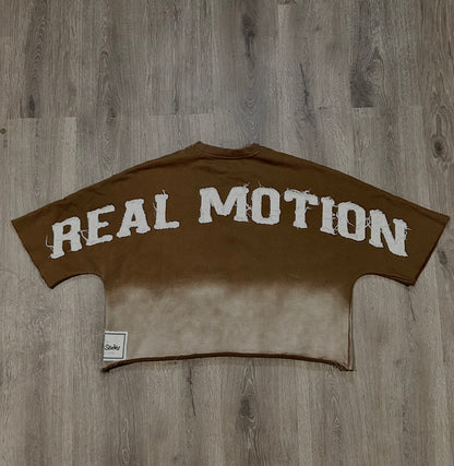 BROWN “REAL MOTION” CROP TEE